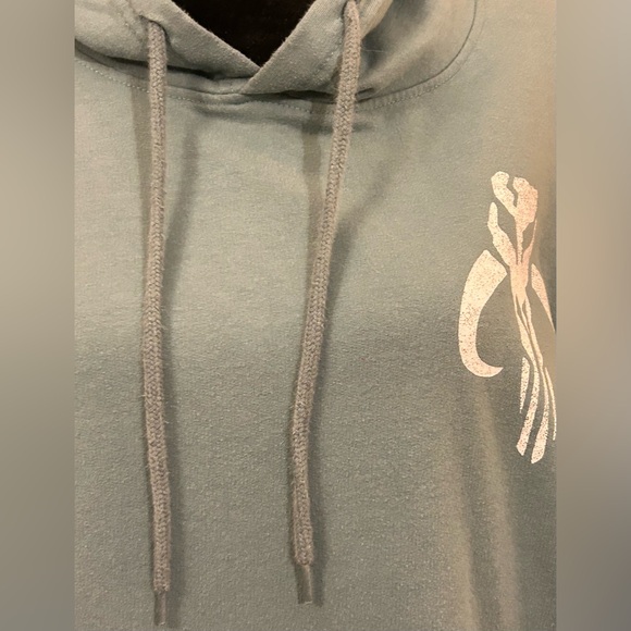 Star Wars Mandalorian Bounty Hunter Green Hoodie - Picture 4 of 7